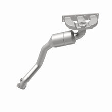 Cargar imagen en el visor de la galería, MagnaFlow Conv DF BMW 5 01-03 front OEM