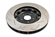 Cargar imagen en el visor de la galería, DBA 09-11 Nissan GTR R-35 Rotor delantero ranurado serie 5000 de 2 piezas ensamblado con sombrero negro