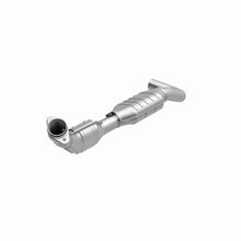 Cargar imagen en el visor de la galería, MagnaFlow Conv DF 03-04 Lincoln Navigator 5.4L D/S
