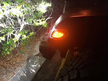 Cargar imagen en el visor de la galería, Oracle Jeep Wrangler JL Smoked Lens LED Front Sidemarkers SEE WARRANTY