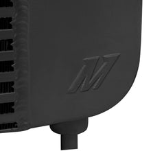 Cargar imagen en el visor de la galería, Mishimoto 06-10 Chevy 6.6L Duramax Intercooler (negro)