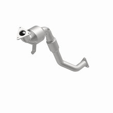 Cargar imagen en el visor de la galería, MagnaFlow Conv DF 07 VW Touareg 3.6L Rear close