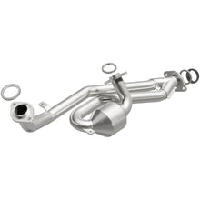 Cargar imagen en el visor de la galería, MagnaFlow Conv DF 01-03 Toyota Sienna 3.0L