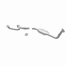 Cargar imagen en el visor de la galería, MagnaFlow Conv DF 98-02 3.5L Isuzu Trooper DS
