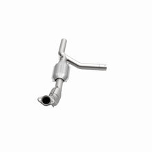 Cargar imagen en el visor de la galería, MagnaFlow Conv DF 97-99 Ford Vans 4.6L