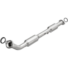 Cargar imagen en el visor de la galería, MagnaFlow 13-15 Toyota Tacoma California Grade CARB Compliant Direct-Fit Catalytic Converter