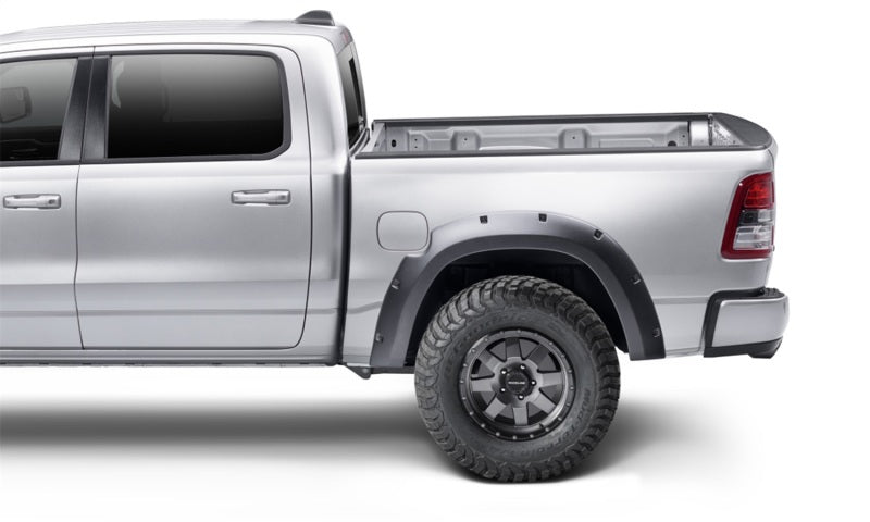 Bushwacker 94-01 Dodge RAM 1500 / 94-02 RAM 2500 y 300 (Excl. Doble) Bengalas estilo Forge 4 piezas - Negro