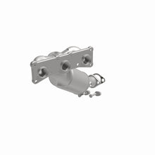 Cargar imagen en el visor de la galería, MagnaFlow California Converter Direct Fit 07-13 BMW 328i L6 3.0LGAS 3.75in Inlet 4in Outlet 2in Dia