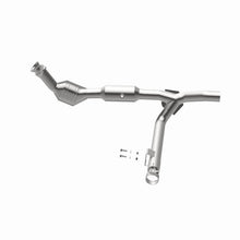 Cargar imagen en el visor de la galería, Magnaflow 01-03 Ford F150 XL/XLT V6 4.2L OEM Grade / EPA Compliant Direct-Fit Catalytic Converter