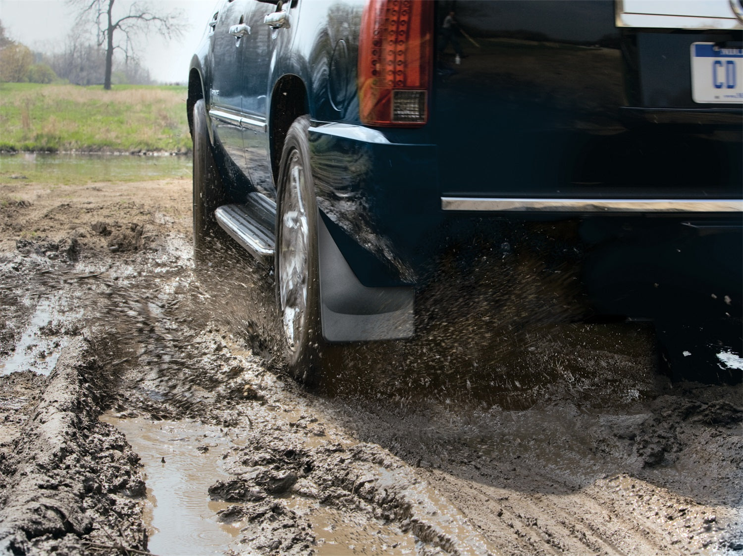 120012_Mud_Escalade_Final_G.jpg