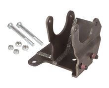 Cargar imagen en el visor de la galería, Rock Assault Ram Pump Bracket With Bolts 22R For 79-95 Pickup 85-95 4Runner Trail Gear