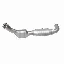 Cargar imagen en el visor de la galería, MagnaFlow Conv DF 01 Ford Trucks 4.6L