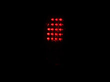 Cargar imagen en el visor de la galería, ANZO 2003-2006 Chevrolet Silverado 1500 luces traseras LED rojo/transparente