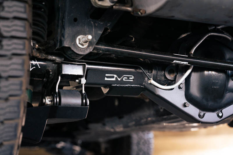Placa protectora del diferencial trasero DV8 Offroad 21-22 Ford Bronco