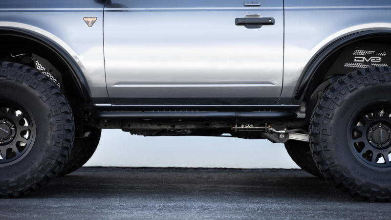 DV8 Offroad 21-23 Ford Bronco OE Plus Pasos laterales de 2 puertas