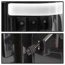 Cargar imagen en el visor de la galería, xTune 17-18 Ford F-250 Super Duty (Excl LED Models) LED Tail Lights - Black (ALT-ON-FS17-LBLED-BK)