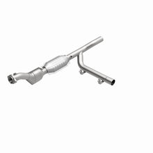 Cargar imagen en el visor de la galería, MagnaFlow Conv DF F150/F250 97-98 4.6L PS 4wd