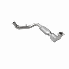 Cargar imagen en el visor de la galería, MagnaFlow Conv DF 97-98 Ford Trucks 5.4L
