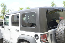 Cargar imagen en el visor de la galería, DV8 Offroad 07-18 Jeep Wangler JK Parte trasera cuadrada con techo rígido - 4 puertas