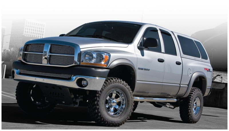 Bushwacker 06-08 Dodge Ram 1500 Fleetside Extend-A-Fender estilo bengalas 4 piezas 97.9/98.3 pulgadas cama - negro