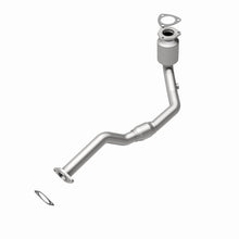 Cargar imagen en el visor de la galería, MagnaFlow Conv DF 02-03 Saturn Vue 3.0L Front