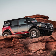 Cargar imagen en el visor de la galería, Rigid Industries Revolve 30in Bar w/White Trim Ring