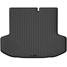 Cargar imagen en el visor de la galería, Husky Liners 20-22 Nissan Versa WeatherBeater Revestimiento para maletero - Negro
