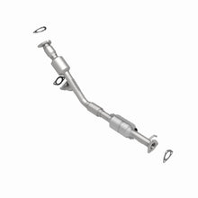 Cargar imagen en el visor de la galería, MagnaFlow Conv DF 02-03 Saturn Vue 3.0L Rear