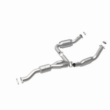 Cargar imagen en el visor de la galería, Magnaflow Conv DF 2011-2012 EXPRESS 2500 6.0L 6.0L Underbody