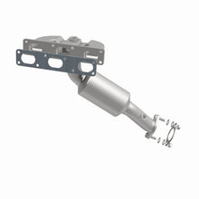 Cargar imagen en el visor de la galería, MagnaFlow Conv DF BMW 3 01-06 Rear OEM