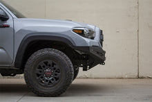 Cargar imagen en el visor de la galería, Addictive Desert Designs 16-18 Toyota Tacoma HoneyBadger Front Bumper
