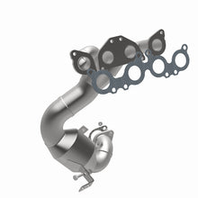 Cargar imagen en el visor de la galería, MagnaFlow Conv DF 05-11 Volvo XC90 4.4L Rear