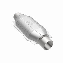 Cargar imagen en el visor de la galería, MagnaFlow Conv Univ 2.5in ID Inlet/Outlet Center/Center Oval Rear