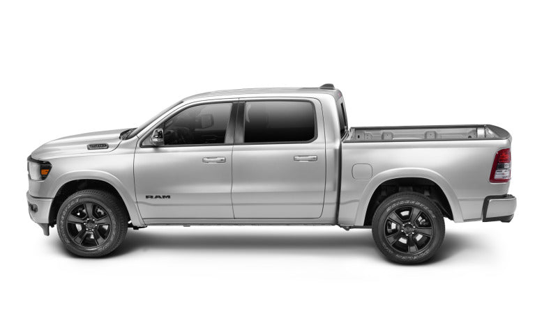 Bushwacker 20-22 Ram 1500 (Excl. Rebel/TRX) OE estilo bengalas 4 piezas - Billet plateado metálico
