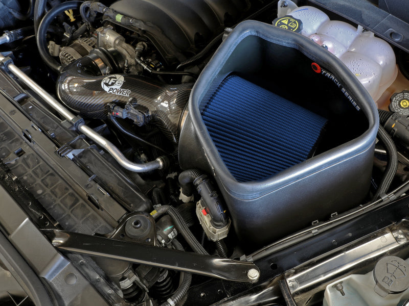 aFe 19-20 GM Trucks 5.3L/6.2L Track Series Sistema de admisión de aire frío de fibra de carbono con filtros Pro 5R