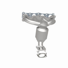 Cargar imagen en el visor de la galería, MagnaFlow Conv Direct Fit 11-13 Kia Sorento 2.4L Manifold