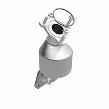 Cargar imagen en el visor de la galería, Magnaflow Conv DF 2010-2011 LaCrosse 3.6 L Underbody