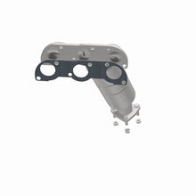 Cargar imagen en el visor de la galería, MagnaFlow Conv DF 04-05 Suz Verona2.5 Manifold Rear