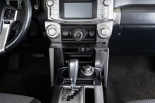 Cargar imagen en el visor de la galería, DV8 Offroad 10-23 Toyota 4Runner Consola central Paneles Molle y montaje de dispositivo