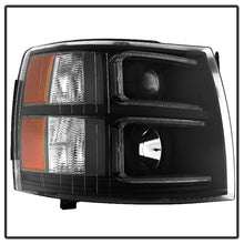 Cargar imagen en el visor de la galería, Xtune Chevy Silverado 1500/2500/3500 07-13 Projector Headlights Black PRO-JH-CS07-LED-BK