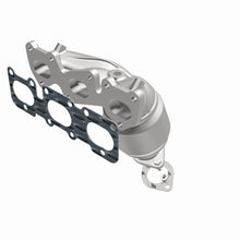 Cargar imagen en el visor de la galería, MagnaFlow Conv DF 11-12 Kia Sedona 3.5L OEM Grade Manifold