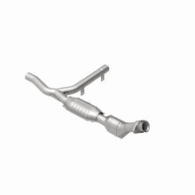 Cargar imagen en el visor de la galería, MagnaFlow Conv DF 01 Ford F-150 4.2L