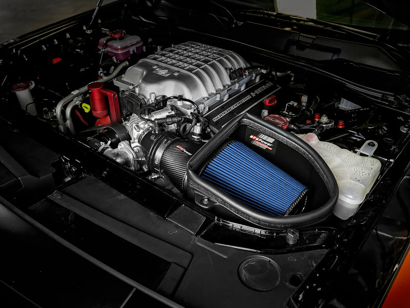 aFe Magnum Force Stage-2 Track Series AIS de fibra de carbono con medios Pro 5R - 18 Dodge Challenger V8-6.2L