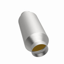 Cargar imagen en el visor de la galería, MagnaFlow Conv Universal 2 inch C/C spun body