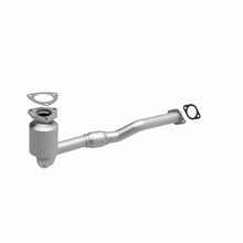 Cargar imagen en el visor de la galería, MagnaFlow Conv DF 02-03 Saturn Vue 3.0L Front