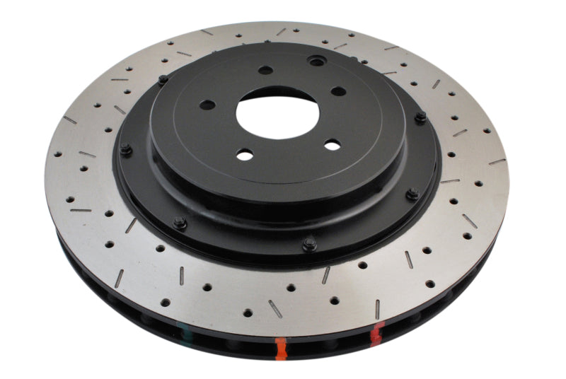 DBA 09+ Nissan GTR R-35 Rotor trasero perforado y ranurado Serie 5000 de 2 piezas ensamblado con sombrero negro (Ava