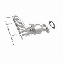 Cargar imagen en el visor de la galería, Magnaflow Conv DF 01-05 Volvo S60 2.4L Manifold