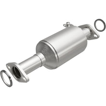 Cargar imagen en el visor de la galería, MagnaFlow Conv DF 81-83 Toyota Pick Up 2.4L