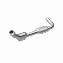 Cargar imagen en el visor de la galería, MagnaFlow Conv DF 00-04 Ford E150 4.6L Driver Side