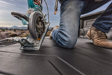 Cargar imagen en el visor de la galería, Husky Liners 14-18 Silverado/Sierra 1500 69.3 Alfombrilla para cama resistente